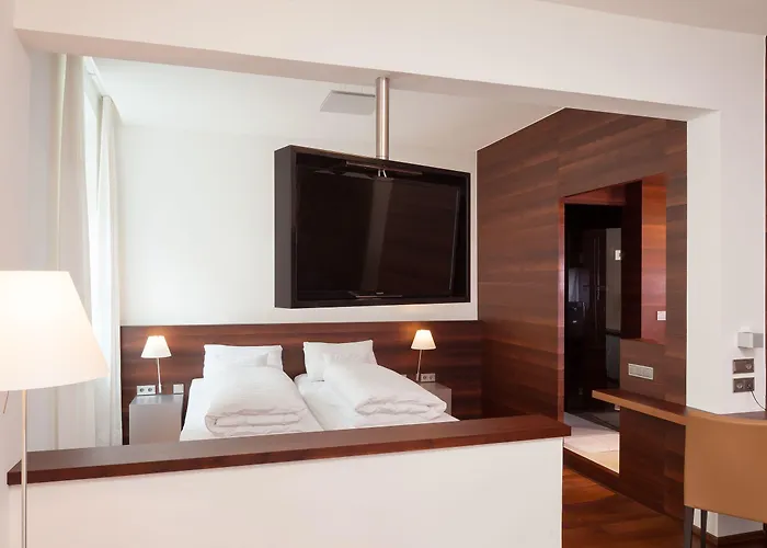 Hotel Central Hotel 4*