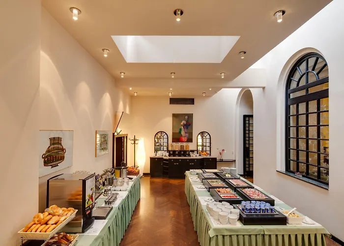 Hotel Central Hotel 4*