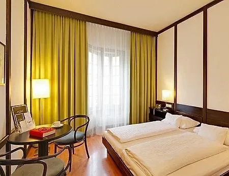 Hotel Central Otel İnnsbruck