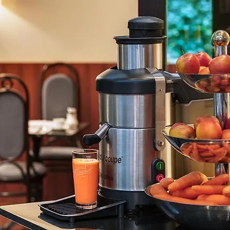 Hotel Central Otel 4*