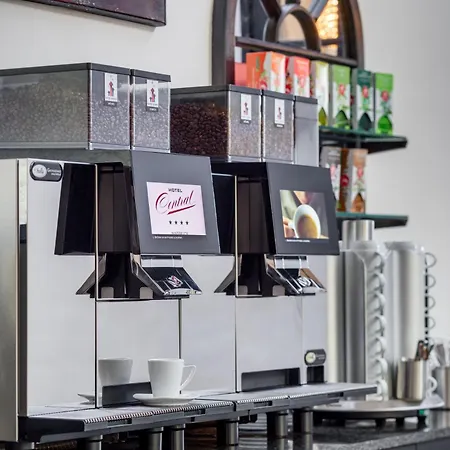 Отель Hotel Central