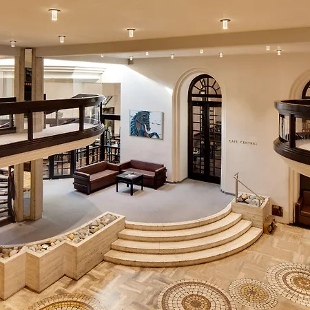 Hotel Central Отель Инсбрук