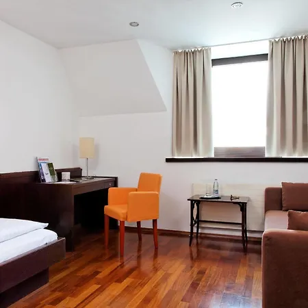 Hotel Central Otel 4*